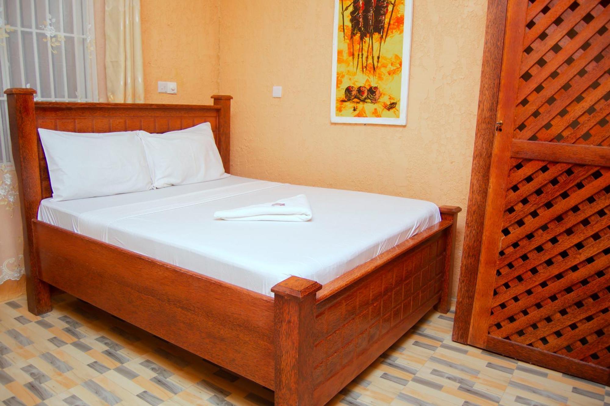 Point Zanzibar Hotel *
